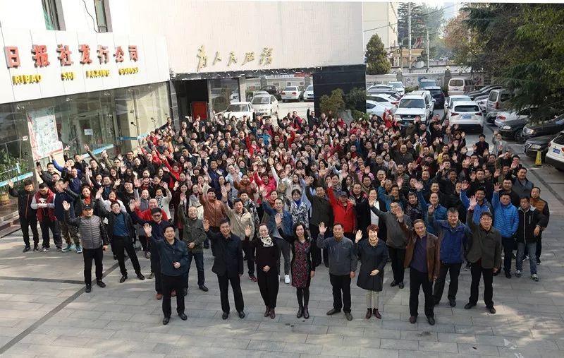 乾隆：12岁初见康熙，竟成一生转折，雍正在其中扮演了什么角色？